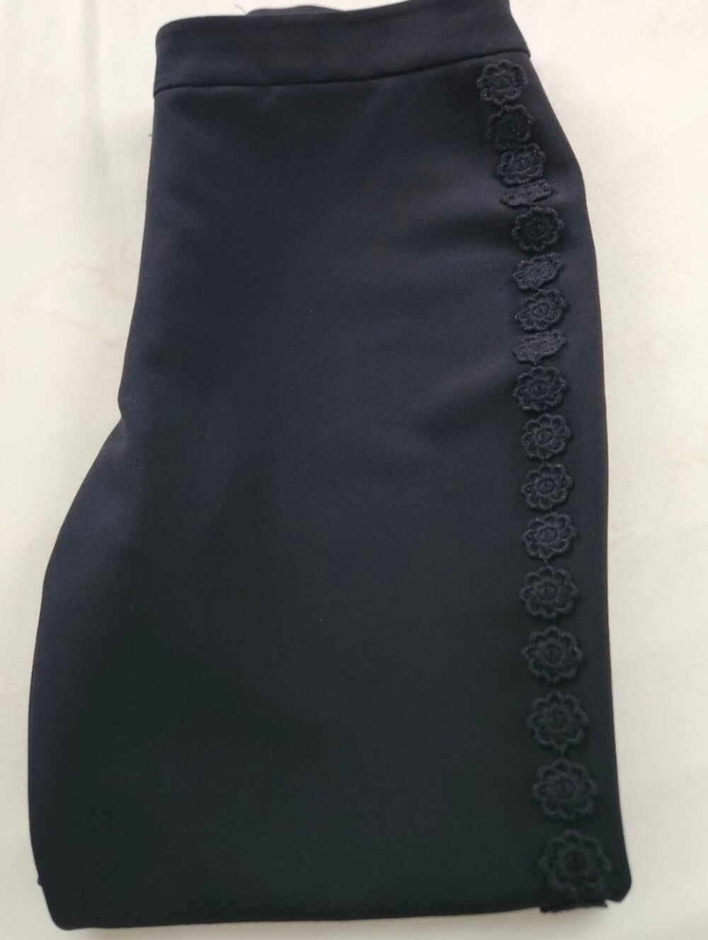Kate Spade Black Laced Slacks. Size 8